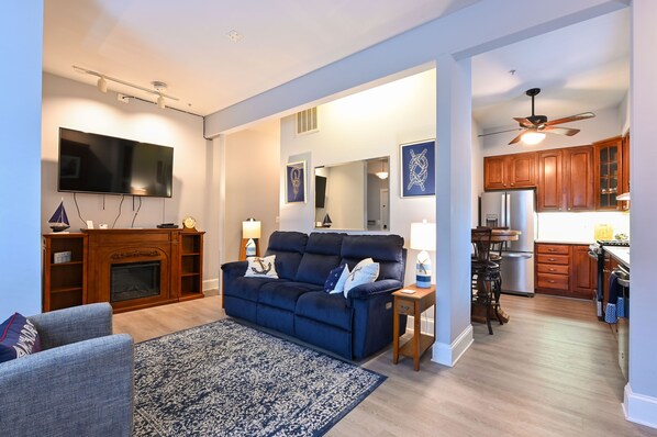 智能電視、書籍