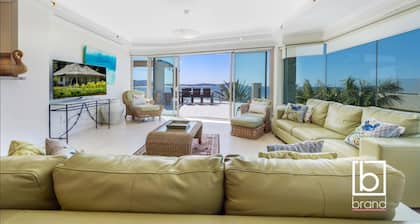 Ocean views Apartment within Resort - Star of the Sea - Heated Pool