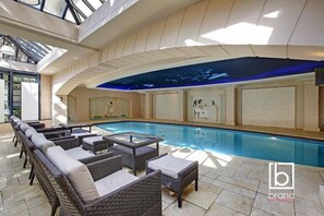 Piscine couverte, piscine extérieure