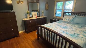 3 bedrooms, iron/ironing board, WiFi, bed sheets