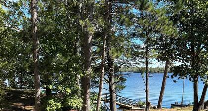 Great vacation getaway on premier lake!!