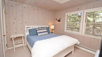 1 bedroom, iron/ironing board, Internet, bed sheets