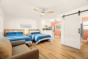 Iron/ironing board, free WiFi, bed sheets - ☀️ BBR #3, Steps to the Beach, Heated Pool w/Full Kitchen & 3 beds! (Treasure Island)