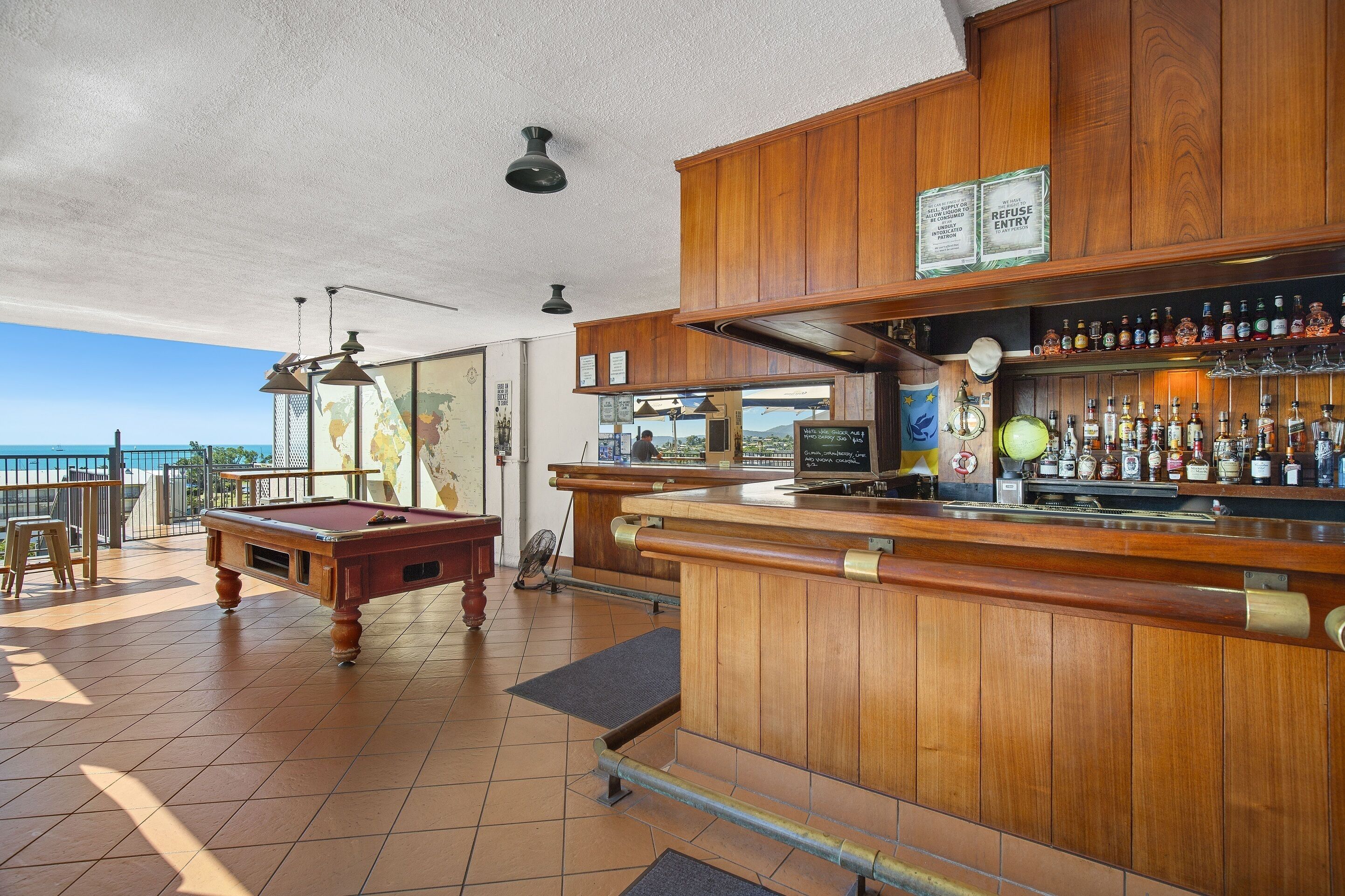 Poolside bar