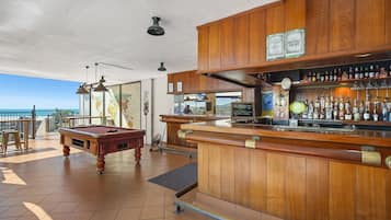 Poolside bar