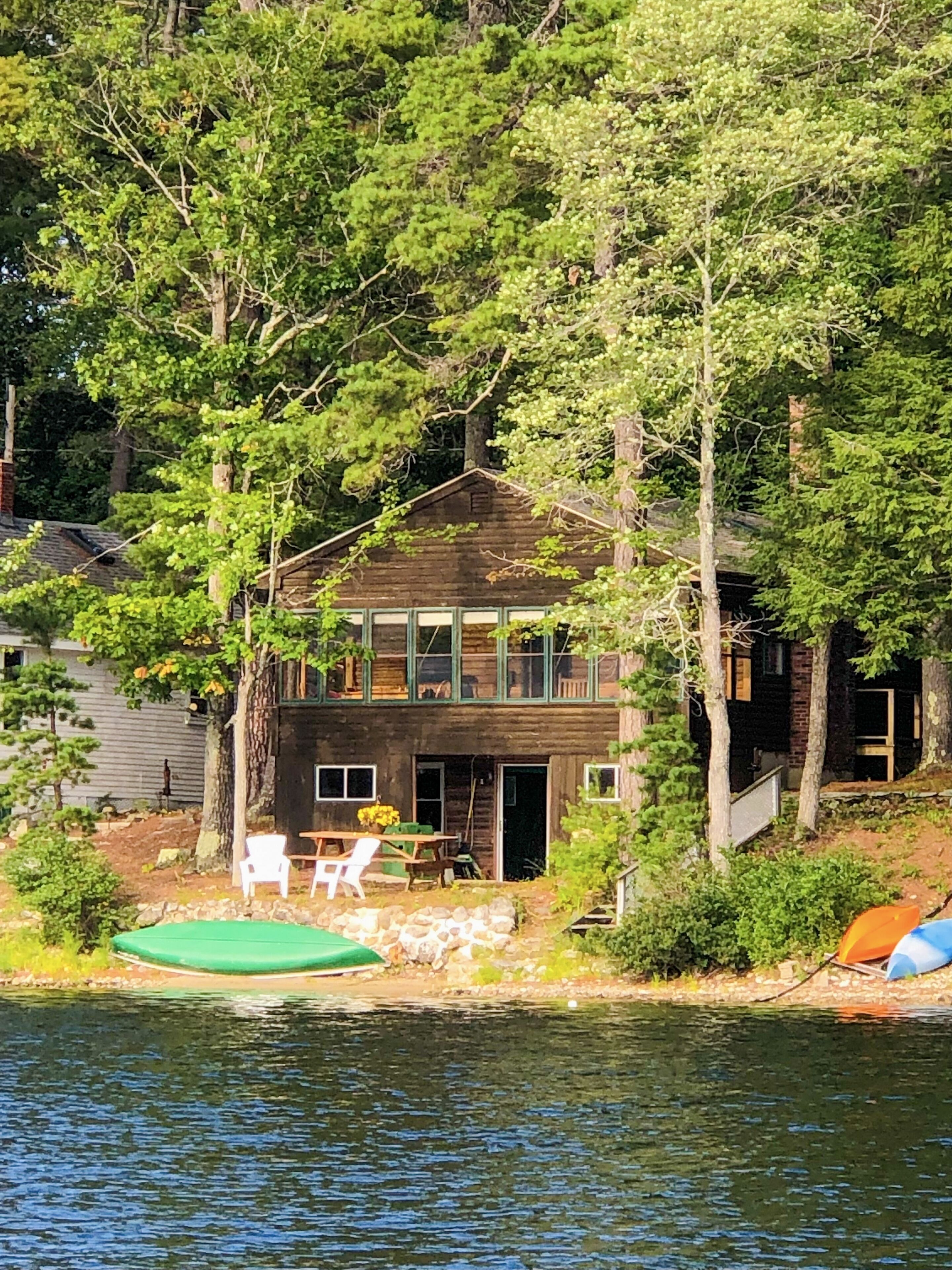 Peaceful Lakefront Cabin on Crystal Lake