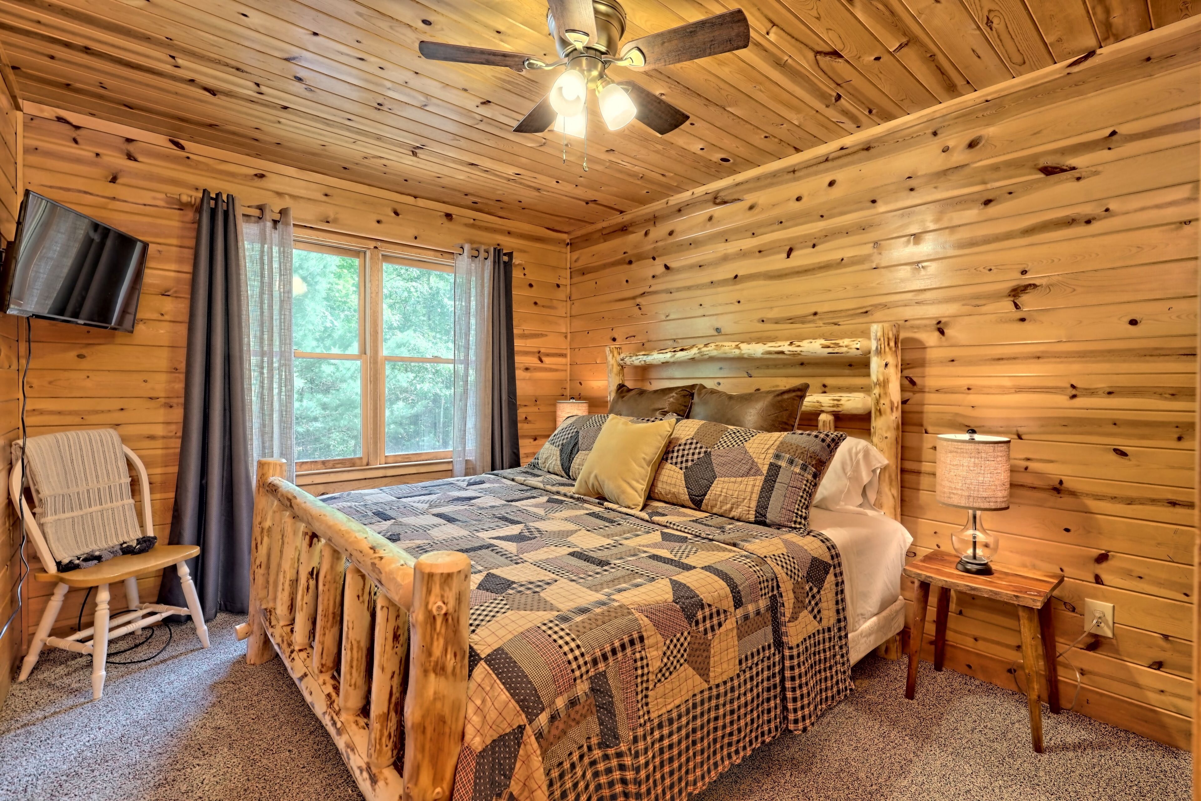5 bedrooms, iron/ironing board, free WiFi, bed sheets