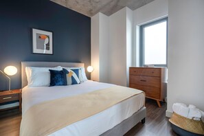 1 غرفة نوم ومكواة/لوح كي وواي فاي وملاءات أسرّة