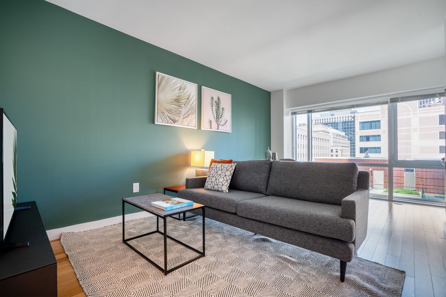 Snazzy Back Bay 1BR w/ W/D, Gym, Doorman, near T Station, by Blueground