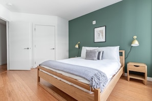 1 Schlafzimmer, BĂŒgeleisen/BĂŒgelbrett, WLAN, BettwĂ€sche