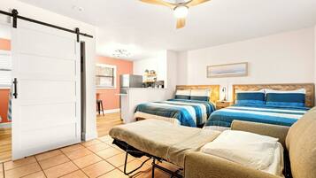 Iron/ironing board, free WiFi, bed sheets