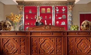 Lobby - Bio Hotel Raphael - Relais Chateaux (Rome)