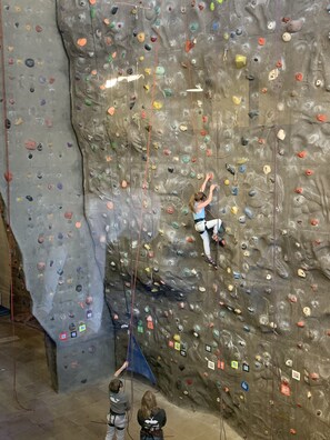 Fitness facility - Luxury townhouse with Baldy Views, walk to town/River Run Lodge (Ketchum)