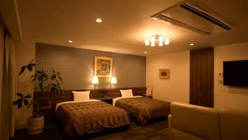 Executive Room, 2 Double Beds, Non Smoking | Desk, free WiFi, bed sheets