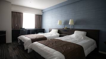 Twin Room, 2 Bedrooms, Non Smoking, Sea View | Desk, free WiFi, bed sheets