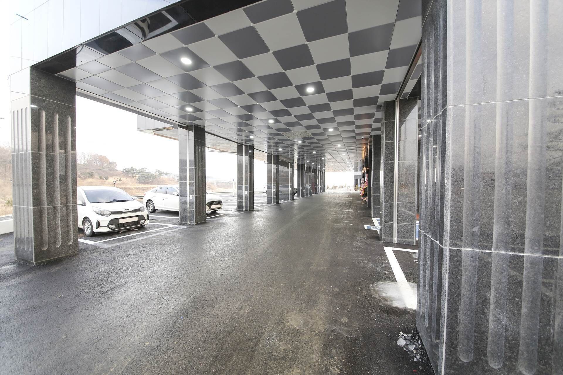 free self-parking, free valet parking