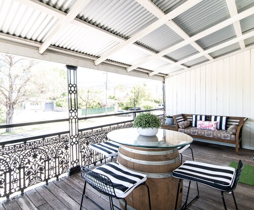 70 On Mortimer "The Flamingo Room"