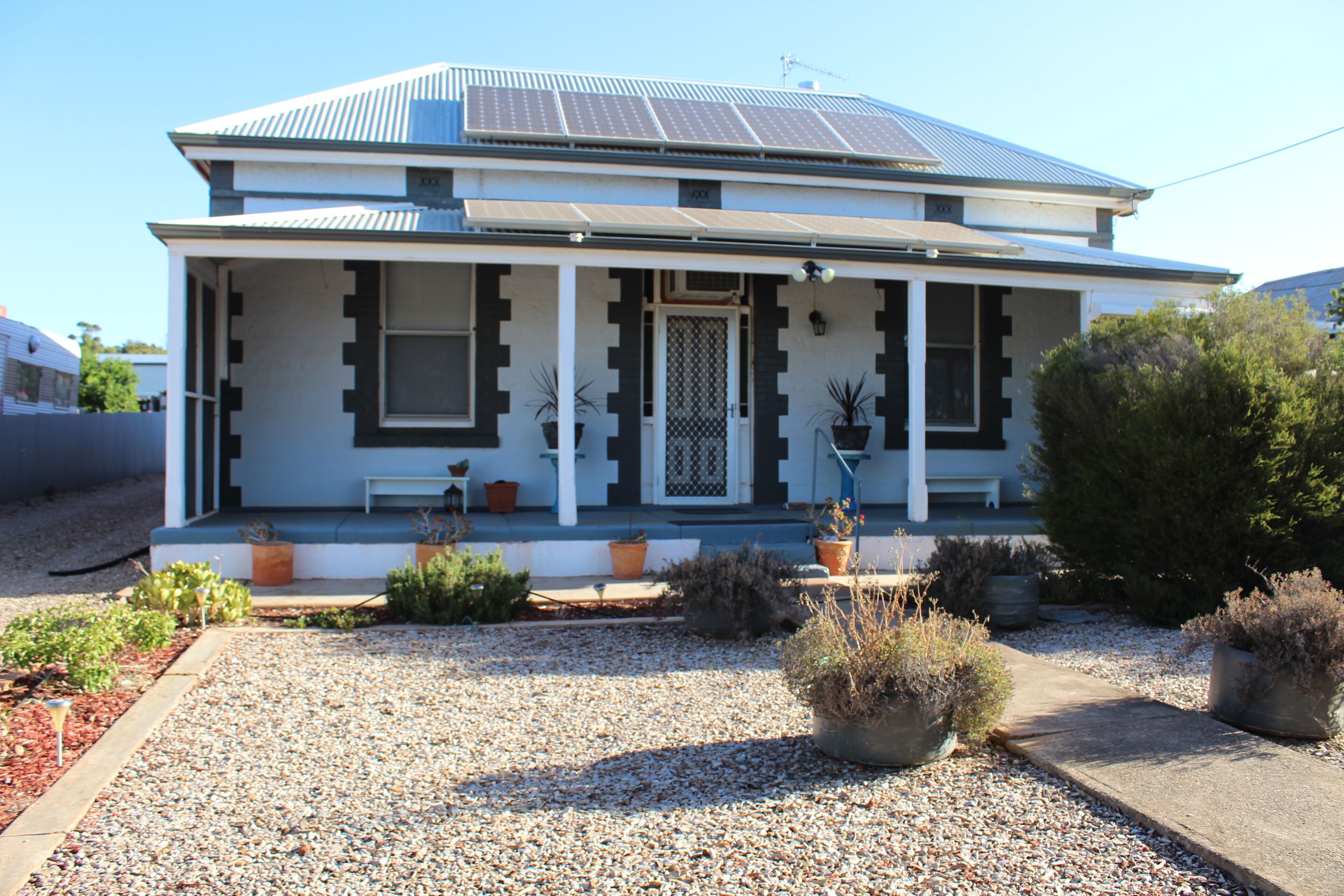 Mặt tiền nơi lưu trú