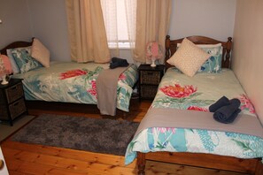 3 habitaciones, decoración personalizada y muebles diferentes 