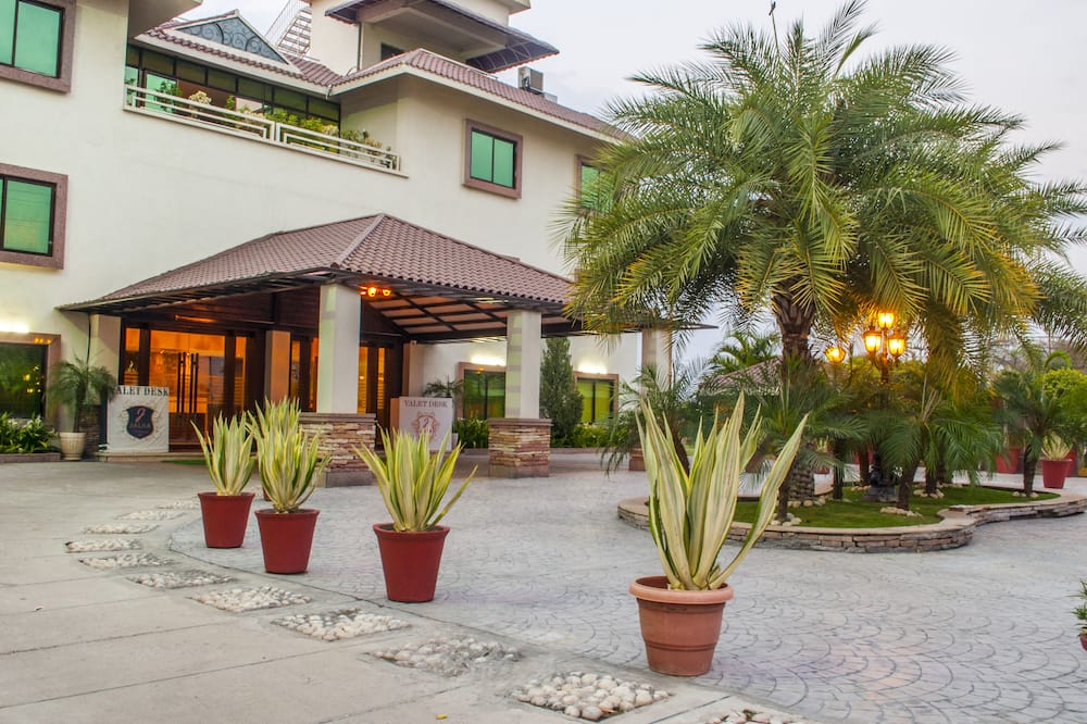 Jalsa Hotel & Banquets