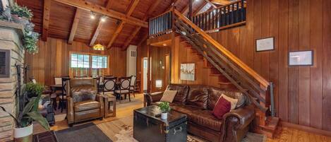 Smart TV, chimenea, consola de videojuegos, reproductor de DVD