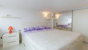 Studio (Studio Apartment with Sea View)
