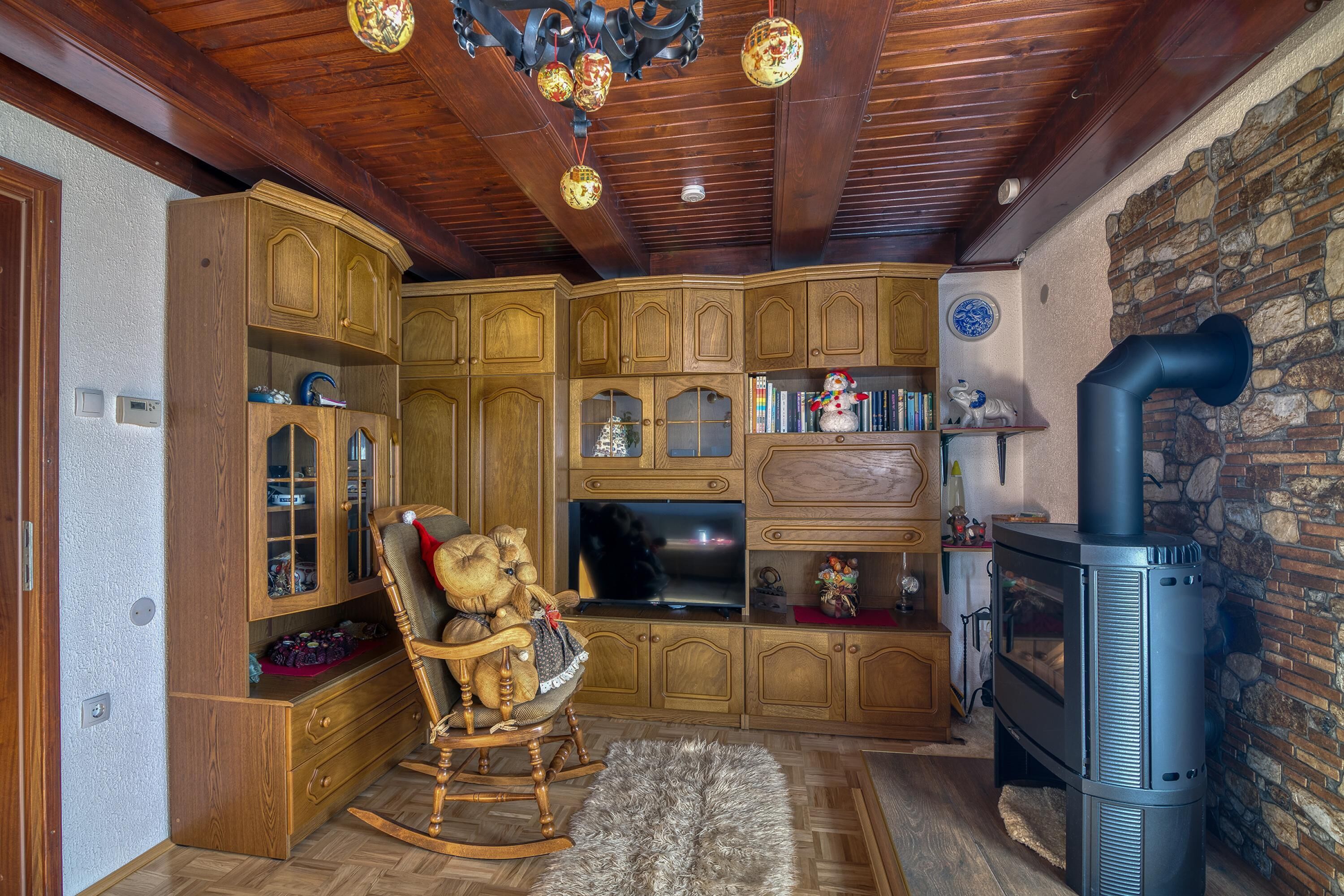 Family Villa, Multiple Bedrooms, 2 Bathrooms, Mountainside (Bonidesa House With Whirlpool) | Interior