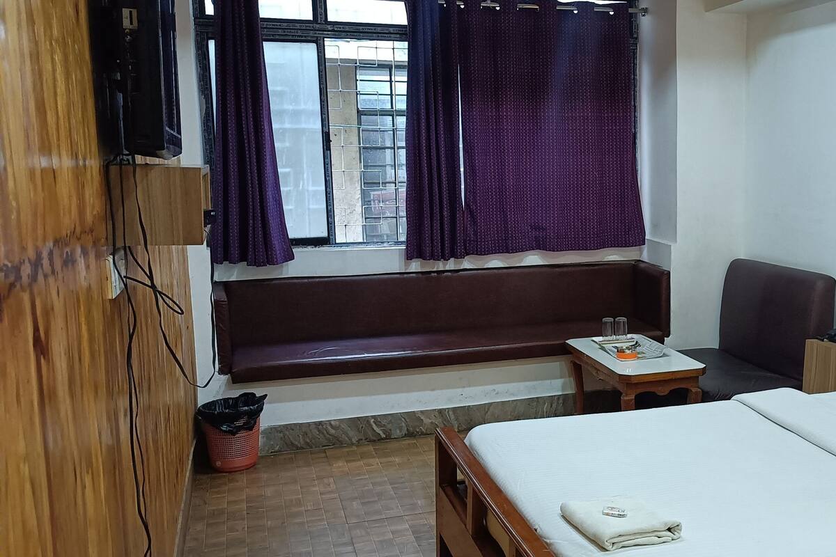 Executive Room | Minibar, soundproofing, iron/ironing board, rollaway beds (surcharge)