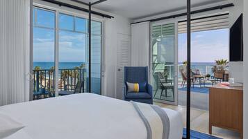 Premium bedding, pillow-top beds, minibar, in-room safe