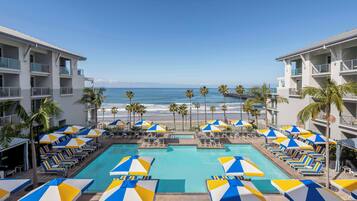 Outdoor pool, cabanas (surcharge), pool umbrellas