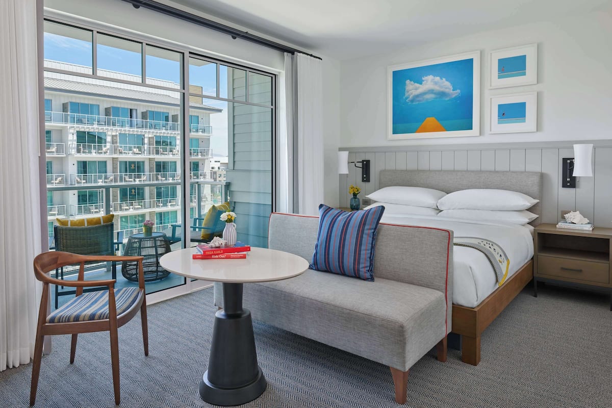 Premium bedding, pillow-top beds, minibar, in-room safe