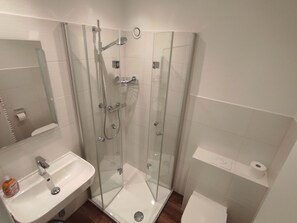 Unclassified image, 3 of 25, button