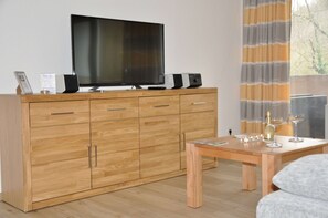 Unclassified image, 5 of 25, button