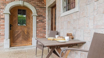 Khu ẩm thực ngoài trời