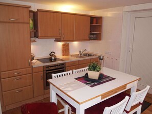 Fridge, oven