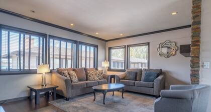 Edgewater #16, Condominium with both lake and mountan views!
