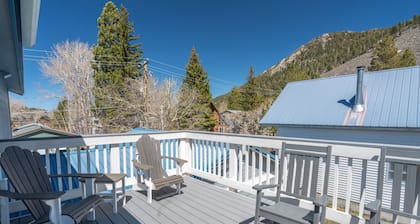 Johnson Suite 2- Walk to both June and Gull Lakes, only 1.5 miles to June Mtn Ski Area