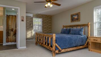 4 slaapkamers, een bureau, een strijkplank/strijkijzer, gratis wifi