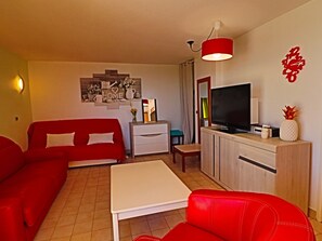 Télévision, table de tennis de table
