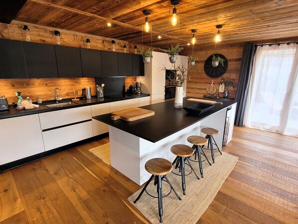 Fridge, microwave, dishwasher