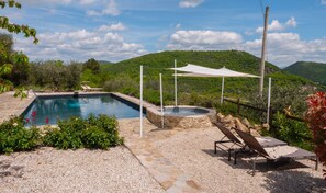 Apartment | Pool - Family Friendly Accommodation in Umbria (Perugia)