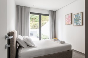 Exclusive Apartment (PROMENADE 4) | 2 bedrooms, down duvets, individually furnished, laptop workspace - Promenade Apartments (Paradiso)