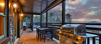 A-pool-achian Escape