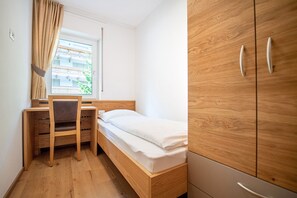1 bedroom, free WiFi, bed sheets - Apartments Brunelle 152A (Selva di Val Gardena)