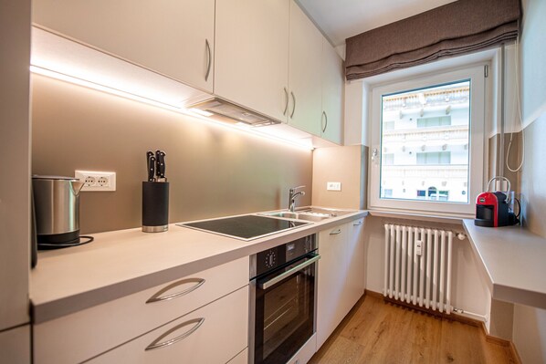 Fridge, oven, dishwasher, cookware/dishes/utensils - Apartments Brunelle 152A (Selva di Val Gardena)