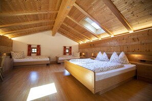 3 chambres, Wi-Fi gratuit, draps fournis