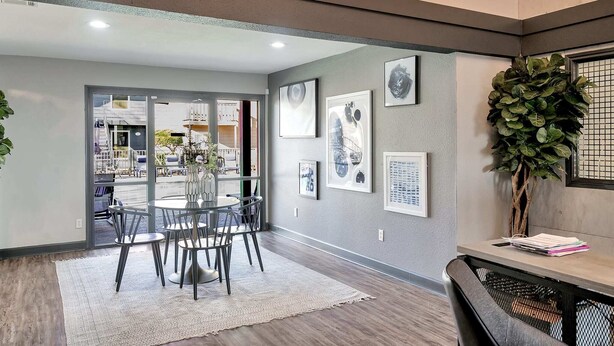 Dining - Relaxing 1BR Suite + Swimming Pool (Midland)