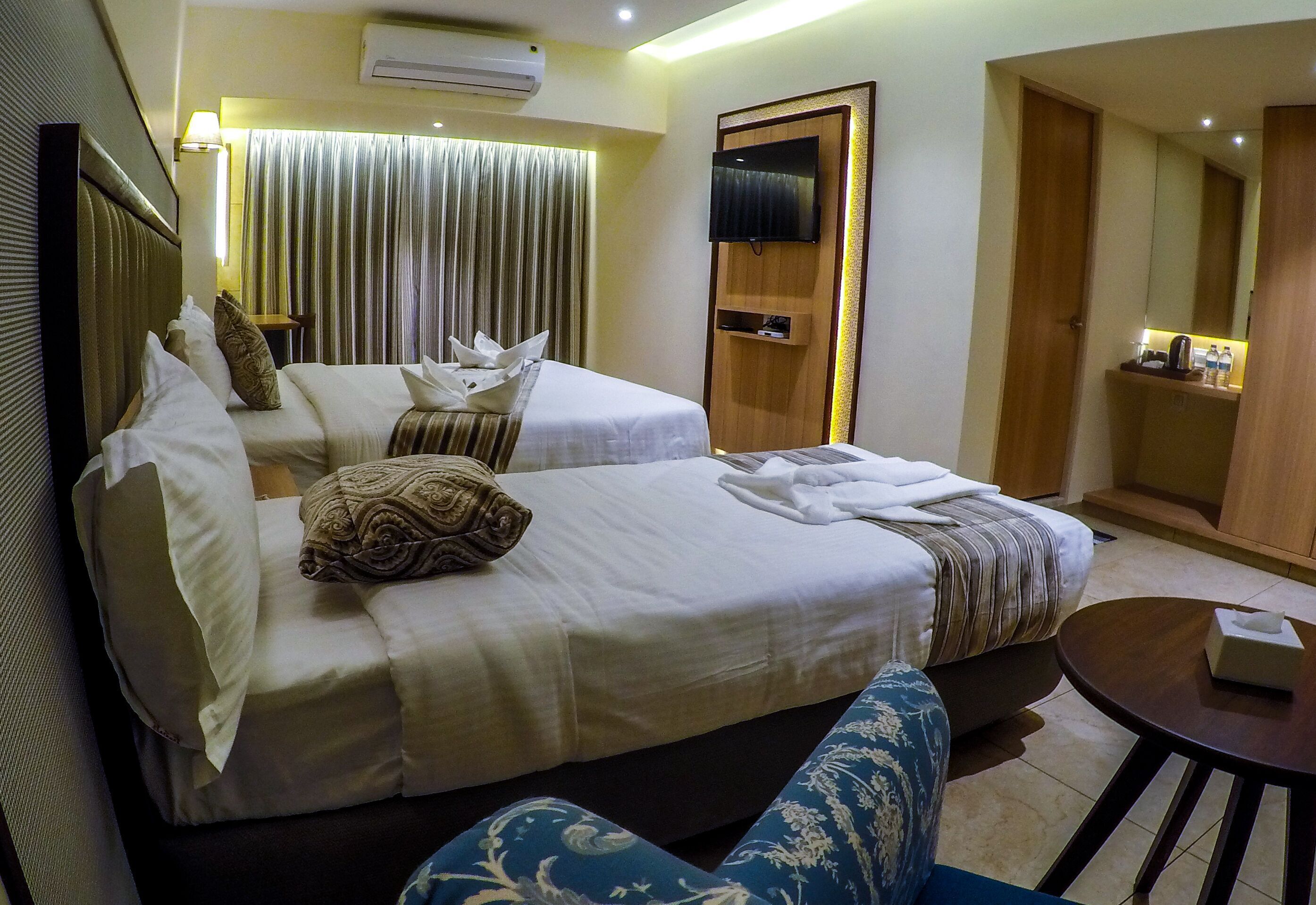 Free WiFi, bed sheets
