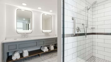 Grand Suite, 1 Bedroom | Bathroom shower