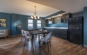 Grand Suite, 1 Bedroom | Living area | 55-inch flat-screen TV with satellite channels, TV - Hotel Elkhart, Tapestry Collection by Hilton (Elkhart)